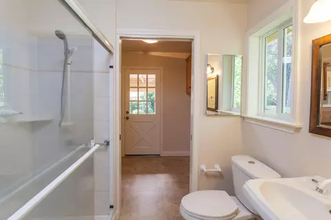 3355 Scenic Dr, Redding, CA 96001 photo 22
