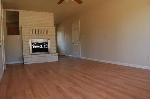 3119 Aster St, Anderson, CA 96007 photo 2