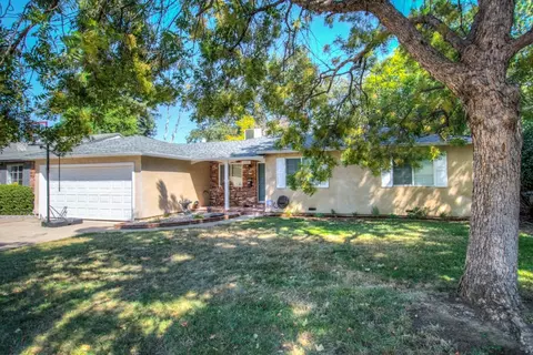 2301 Canal Dr, Redding, CA 96001 photo 3