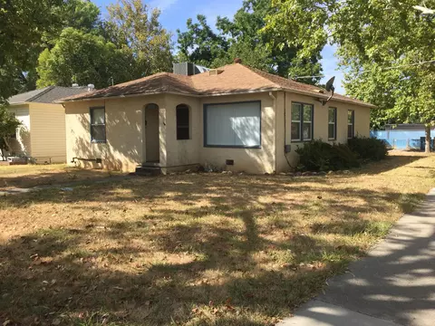 2006 Verda St, Redding, CA 96001 photo 1