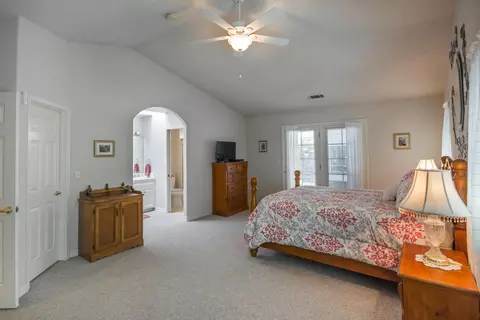 1035 Hillsdale Ct, Redding, CA 96003 photo 8