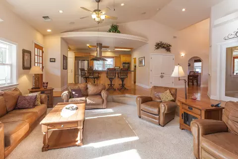 21110 Rae Ln, Redding, CA 96003 photo 11