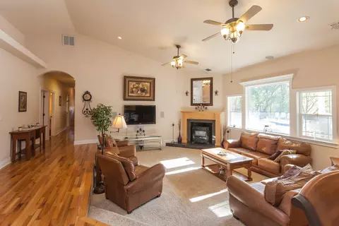 21110 Rae Ln, Redding, CA 96003 photo 12