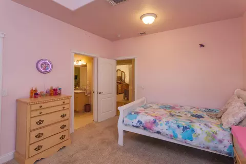 21110 Rae Ln, Redding, CA 96003 photo 23