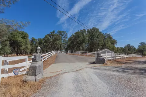 21110 Rae Ln, Redding, CA 96003 photo 5