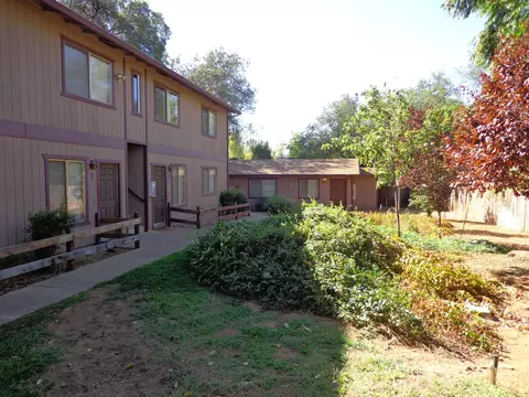 1124 Layton Rd, Redding, CA 96002 photo 2
