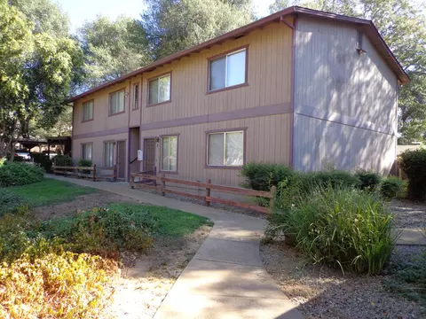 1124 Layton Rd, Redding, CA 96002 photo 4
