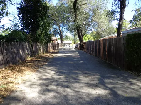 1124 Layton Rd, Redding, CA 96002 photo 10