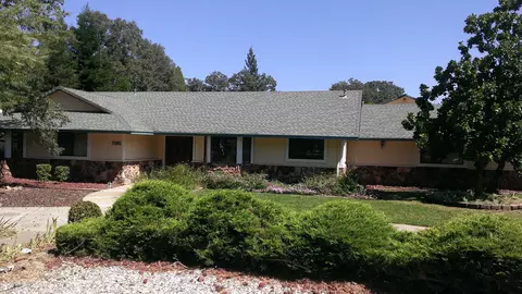 7085 Tucker Ln, Redding, CA 96002 photo 3