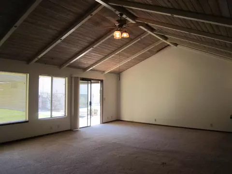 7085 Tucker Ln, Redding, CA 96002 photo 7