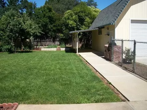 7085 Tucker Ln, Redding, CA 96002 photo 18