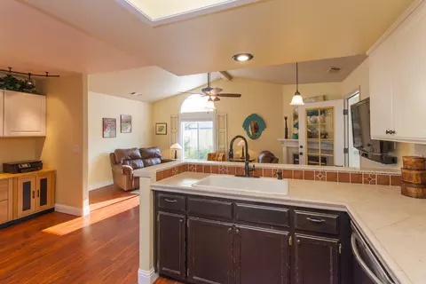 724 Springer Dr, Redding, CA 96003 photo 10