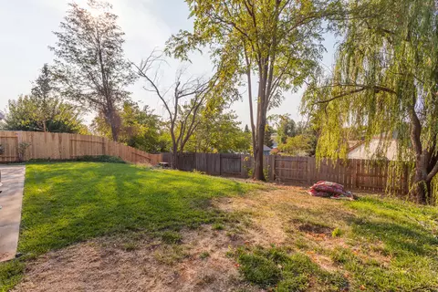 724 Springer Dr, Redding, CA 96003 photo 30