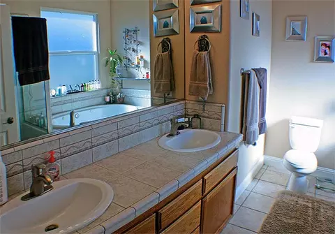 1015 Tulare Ct, Redding, CA 96003 photo 2