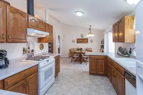 13886 Schole Dr, Redding, CA 96003 photo 9