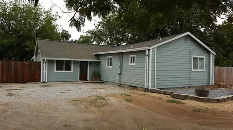 6943 Pistachio Ln, Redding, CA 96002 photo 1