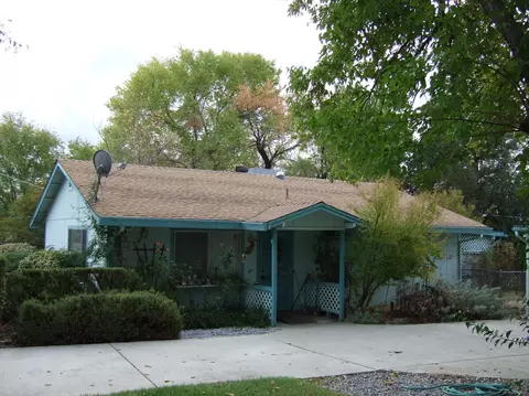 1831 Henry Ave, Redding, CA 96001 photo 2