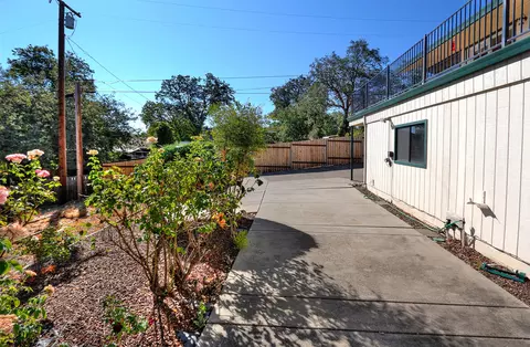 2600 Starlight, Redding, CA 96001 photo 9