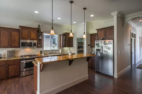 6776 Hemlock St, Redding, CA 96001 photo 3