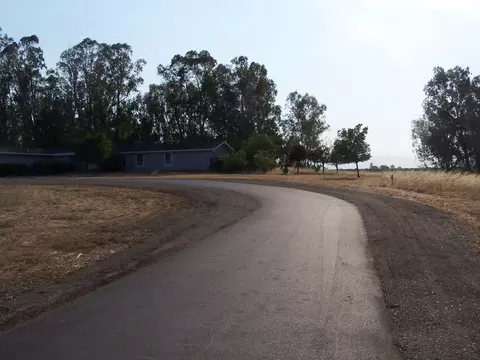 22390 Gyle Rd, Gerber, CA 96035 photo 2