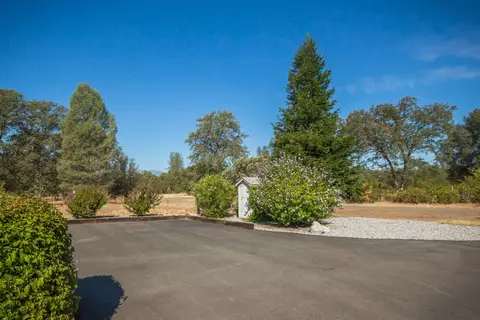 20067 Sylvia Ln, Redding, CA 96002 photo 18