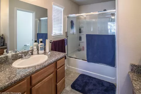 2377 La Villa Way, Redding, CA 96003 photo 15