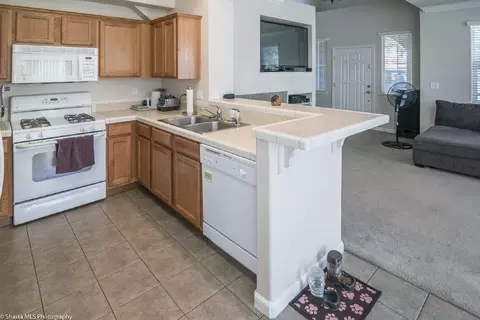 2377 La Villa Way, Redding, CA 96003 photo 11