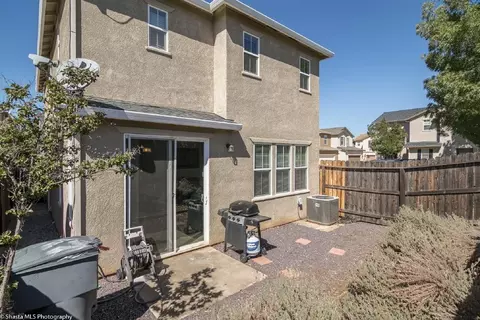 2377 La Villa Way, Redding, CA 96003 photo 7