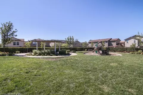 2377 La Villa Way, Redding, CA 96003 photo 22