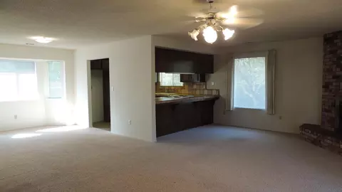 3040 Harlan Dr, Redding, CA 96003 photo 5