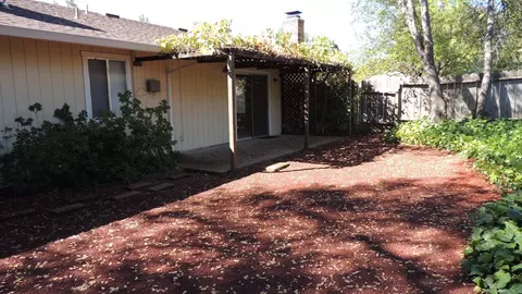 3040 Harlan Dr, Redding, CA 96003 photo 10