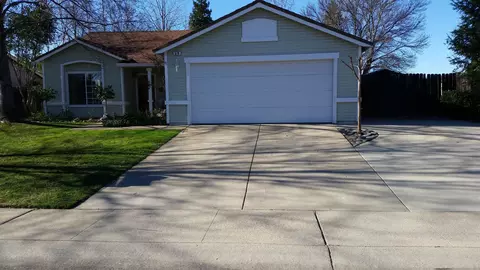570 Julian St, Redding, CA 96003 photo 1