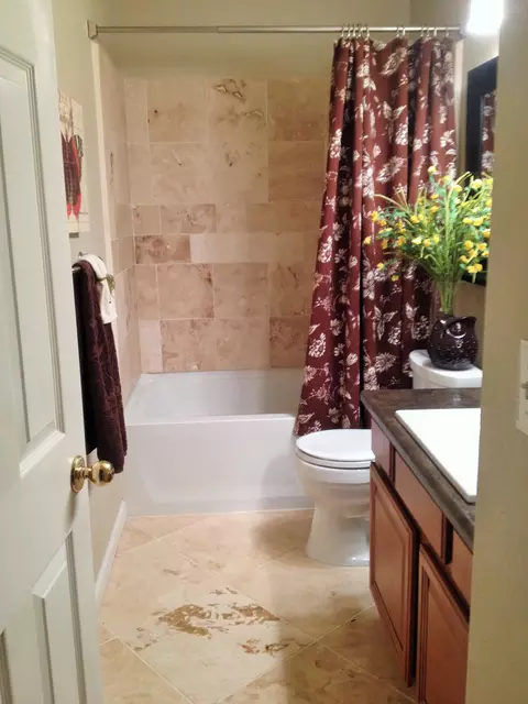 570 Julian St, Redding, CA 96003 photo 12