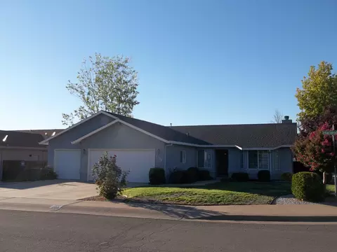 2108 Hacienda St, Redding, CA 96003 photo 1