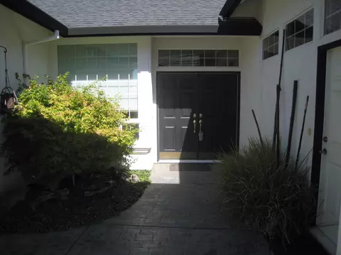 1930 Harvard Way, Redding, CA 96003 photo 2