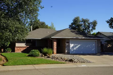 2028 Silverfield Loop, Redding, CA 96002 photo 1