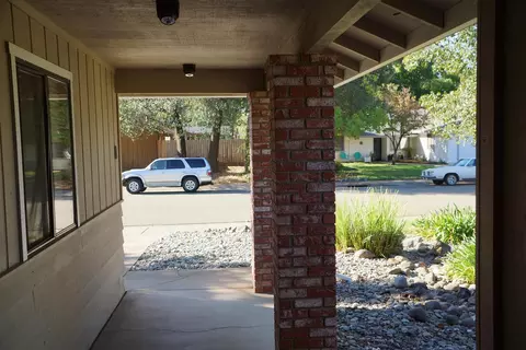 2028 Silverfield Loop, Redding, CA 96002 photo 4