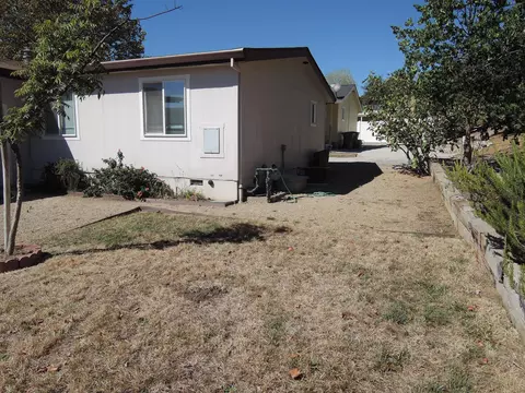 4704 Maple, Redding, CA 96003 photo 6