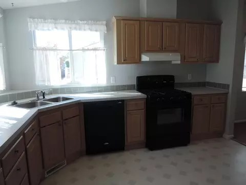 4704 Maple, Redding, CA 96003 photo 9