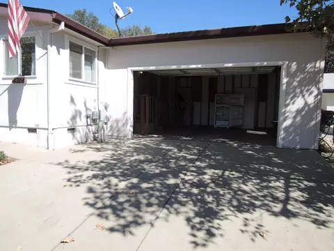 4704 Maple, Redding, CA 96003 photo 4