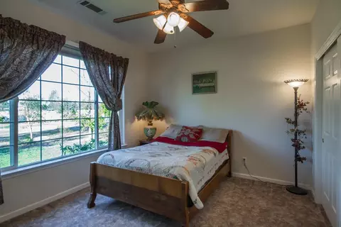21483 Mccormick Ln, Redding, CA 96003 photo 11