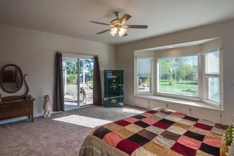 21483 Mccormick Ln, Redding, CA 96003 photo 14