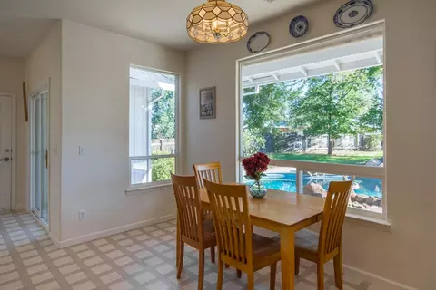 21483 Mccormick Ln, Redding, CA 96003 photo 9
