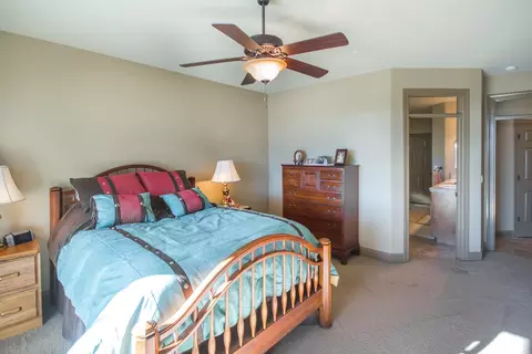 1481 Harbor Ct, Redding, CA 96003 photo 8