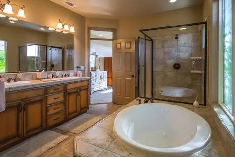 1481 Harbor Ct, Redding, CA 96003 photo 13