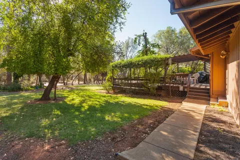 13413 Kings Way, Redding, CA 96003 photo 39