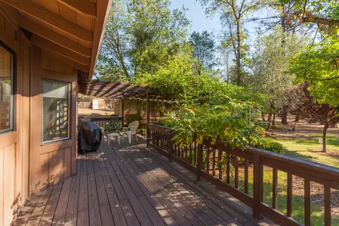 13413 Kings Way, Redding, CA 96003 photo 32
