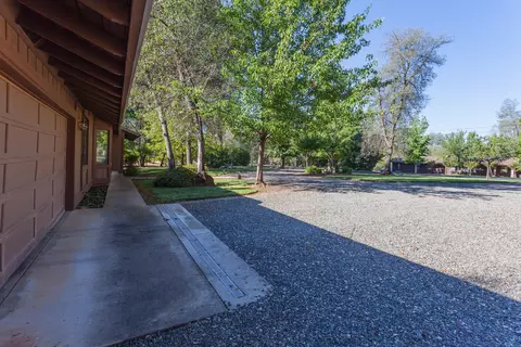 13413 Kings Way, Redding, CA 96003 photo 7