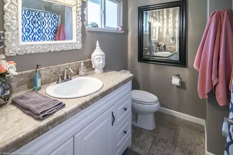 2584 Belladonna St, Redding, CA 96002 photo 8