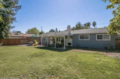 2584 Belladonna St, Redding, CA 96002 photo 15